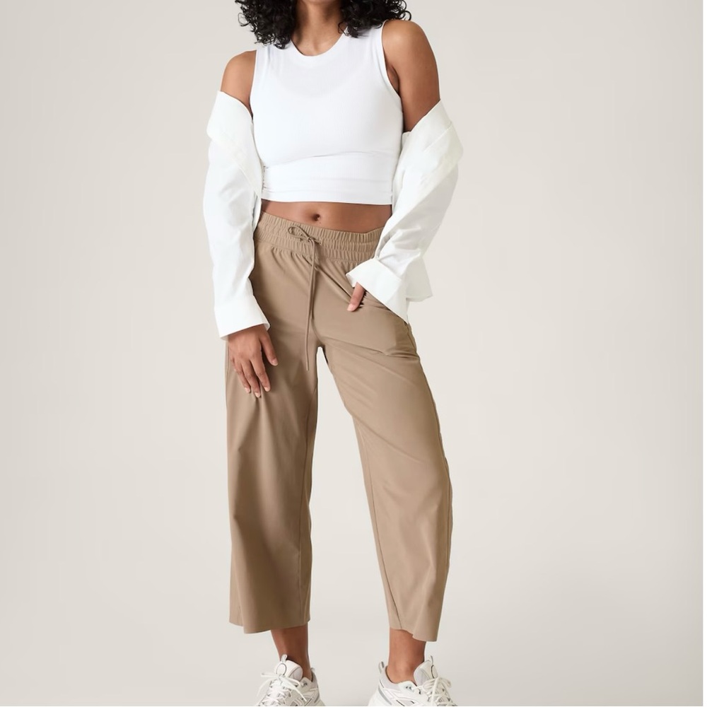 NWT Athleta Avenue Wide Leg Crop Sz 12 Pyrite Color item #657598
